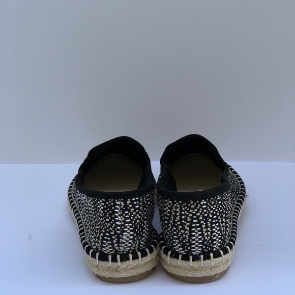 Universal Threads Espadrille - Picture 4 of 6